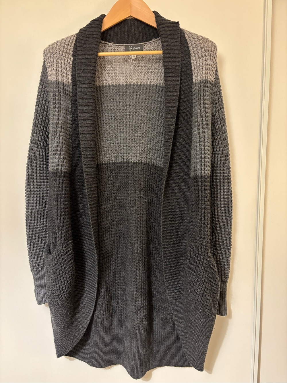 Ibex Sweater Size Medium Open Cardigan Gray Ombre Quiet Luxury Soft Chunky Knit